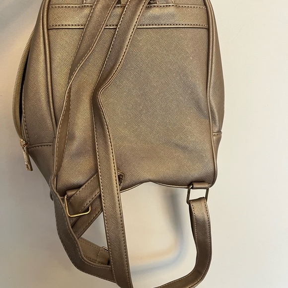 Tan gold mini Backpack - Picture 3 of 4